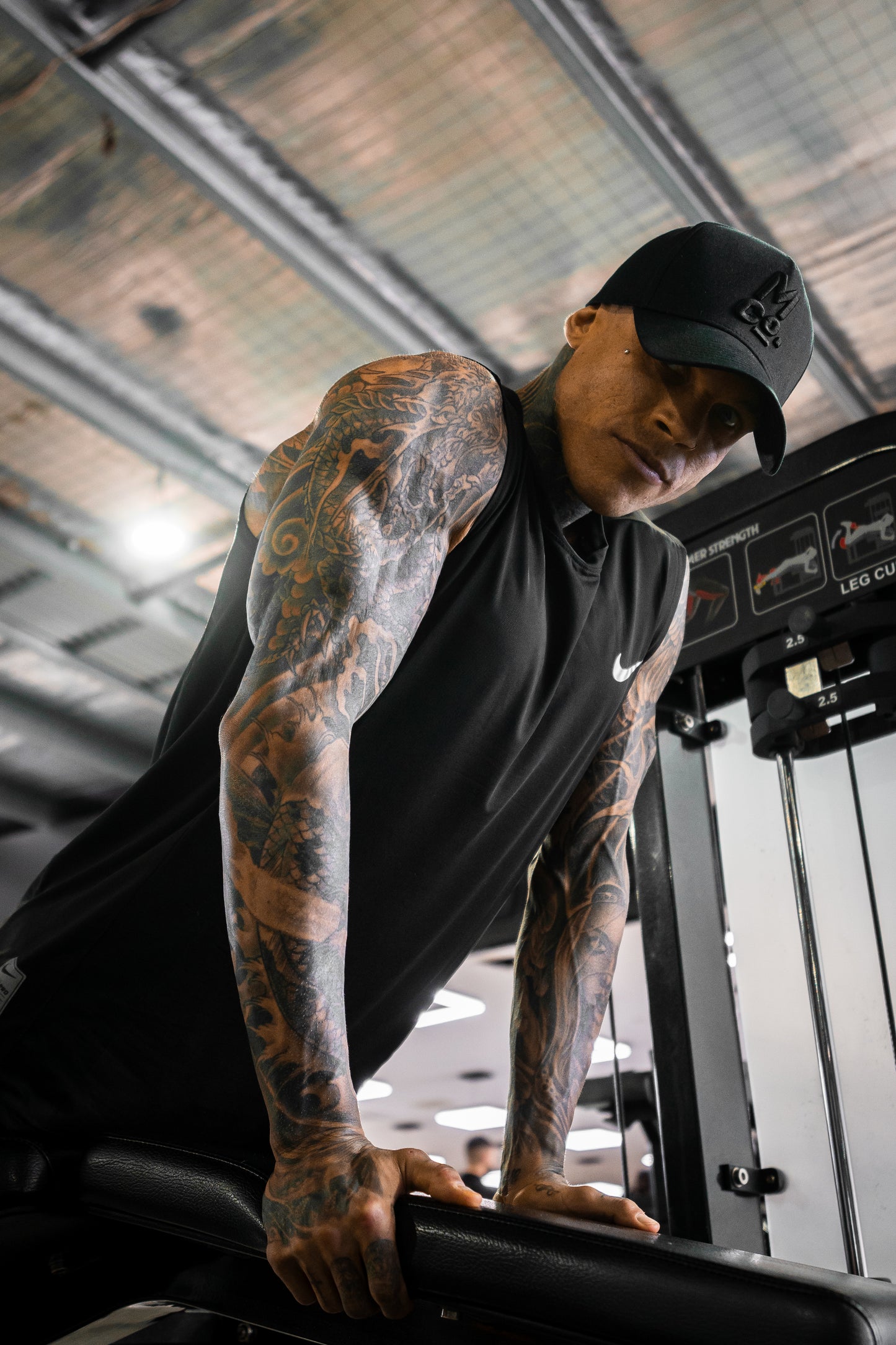 MUSCLECO EMBROIDERED CAP