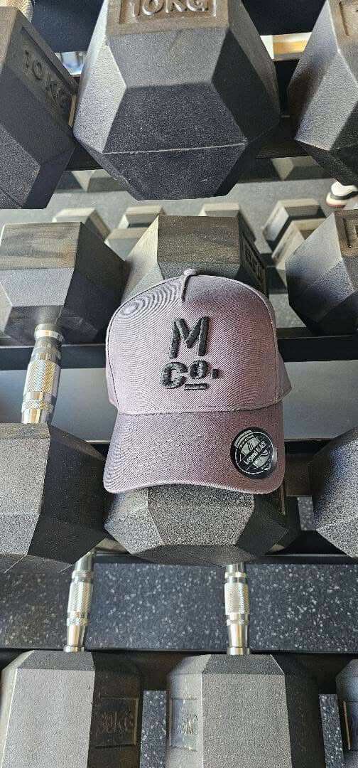 MUSCLECO  EMBROIDERED CAP